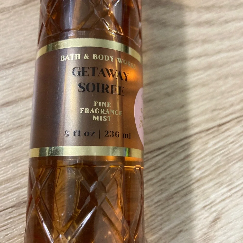 Bath & Body Works Getaway‎ Soiree Mist Womens 8oz Amber Solar Mandarin